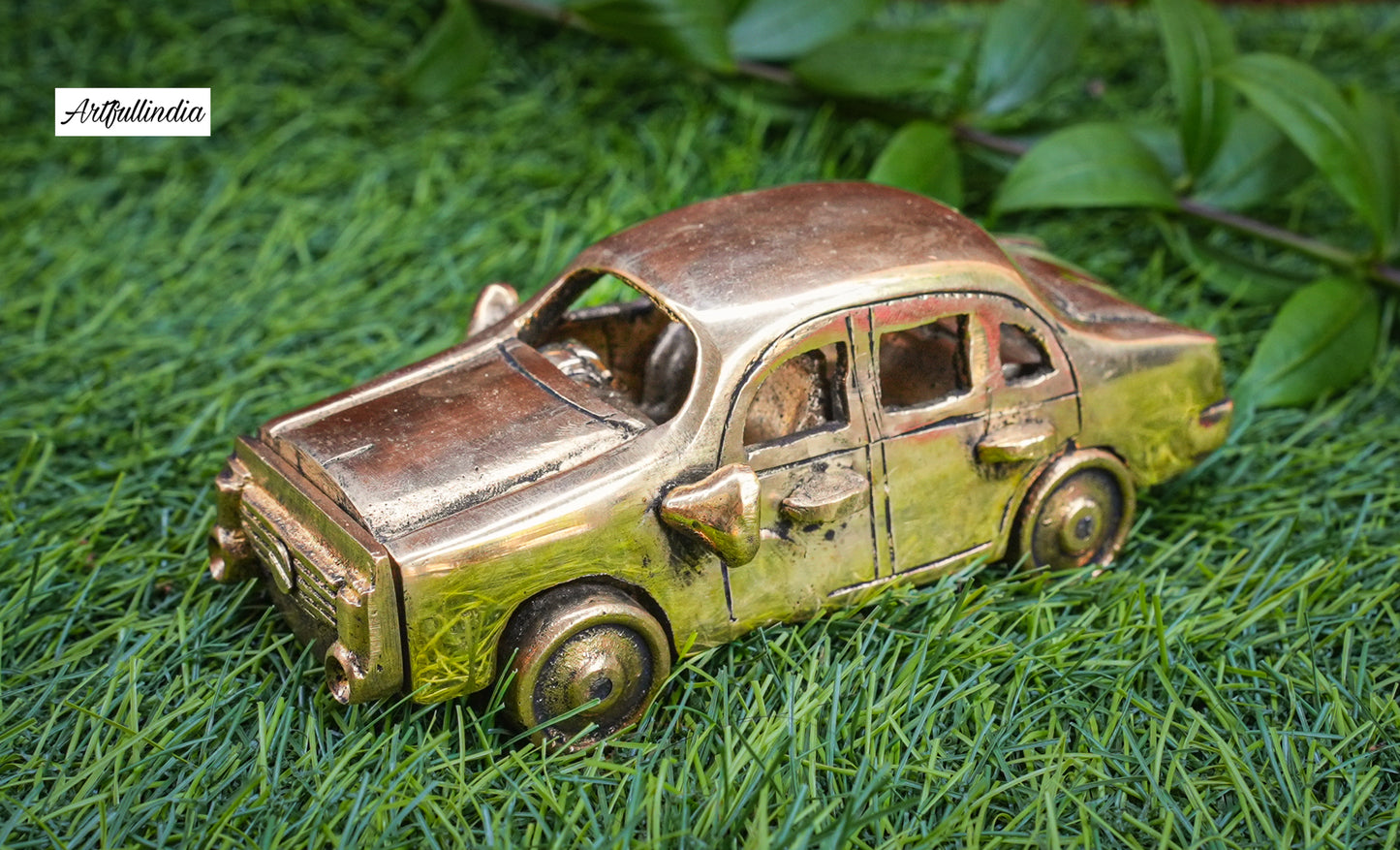 Handcrafted Brass Modern Car Showpiece – Unique Décor for Home and Office